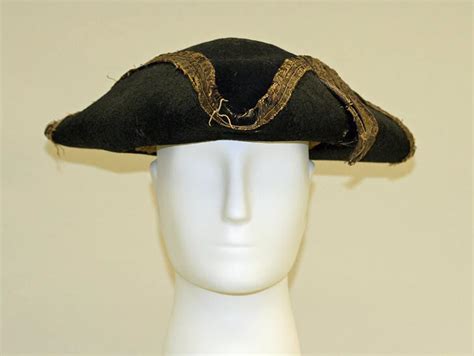 Tricorne